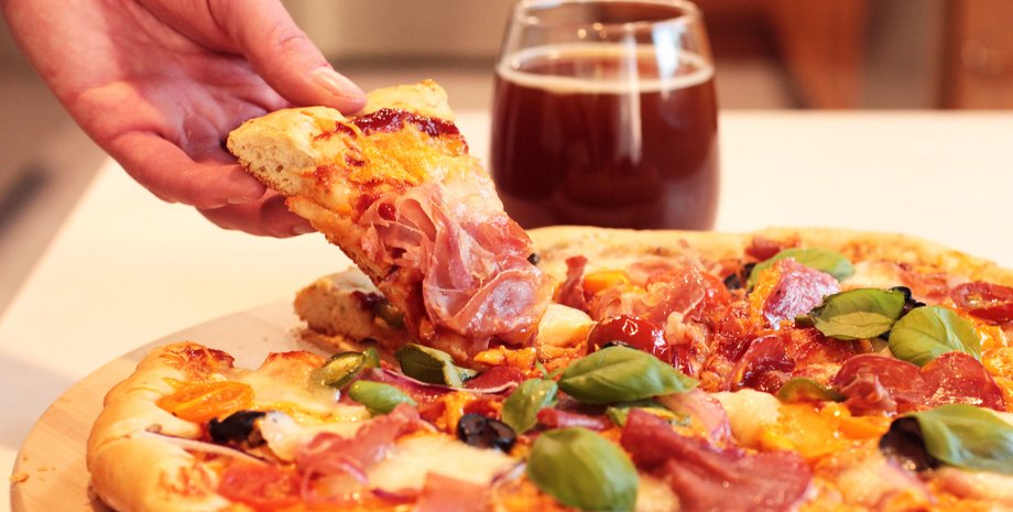 Ссора началась с выяснения, стоит ли детям готовить пиццу в духовке