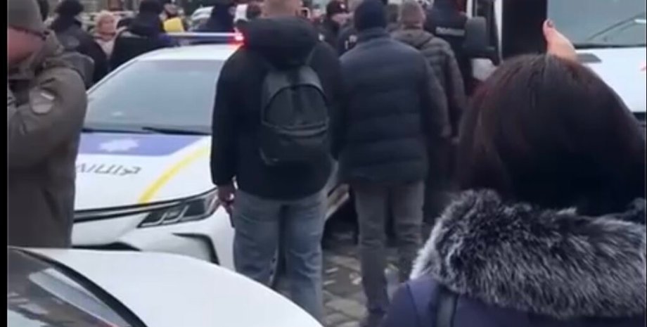 Львов, ТЦК, задержка водителя