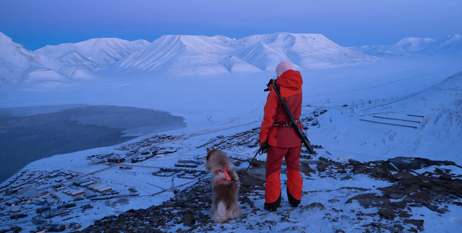 Женщина живет вблизи Северного полюса, дневной свет, Шпицберген, звезда соцсетей, полярный круг, сильный мороз, всегда день