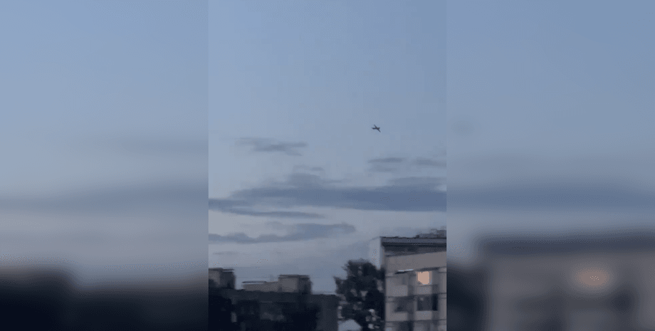 Дроны Москва, беспилотники Москва, Москва взрывы, беспилотник Москва, Москва дроны, Москва прилет, Москва атака дронов, Москва хлопок, Москва атака дронов