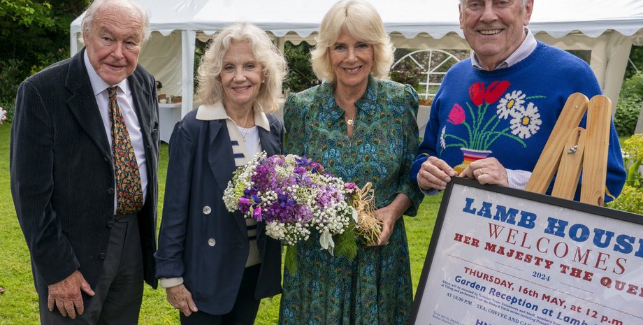 королева камилла, платье. наряд