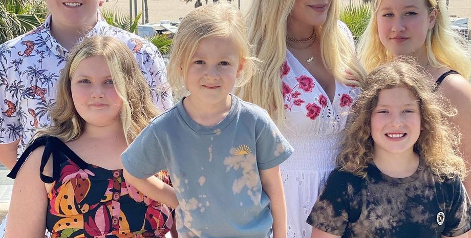 тори спеллинг семья, тори спеллинг дети, тори спеллинг развод