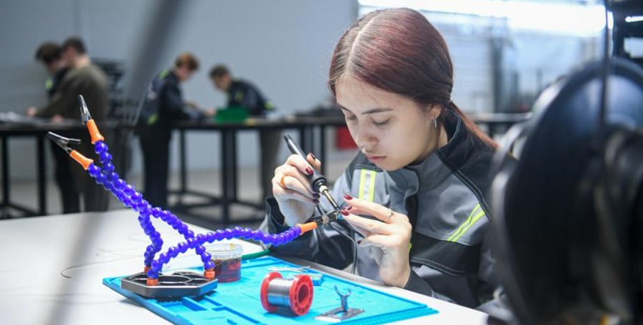 Sdílet: Ruská armáda masivně zavádí síťovou technologii pro dálkové ovládání úde...