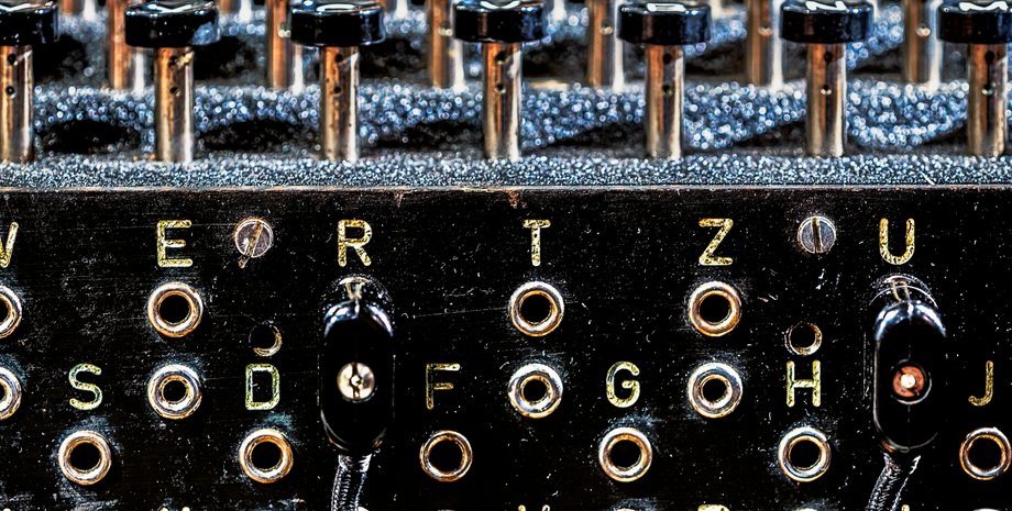 Шифр "Энигма", Вторая мировая война, взлом кода, дешифровка, сообщения немецкого флота, зашифрованная связь, машина "Энигма", криптография, нацисты, история