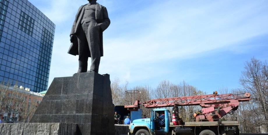 Памятник Ленину в Донецке / Фото: segodnya.ua