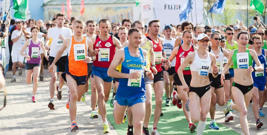 массовый забег, город, фото