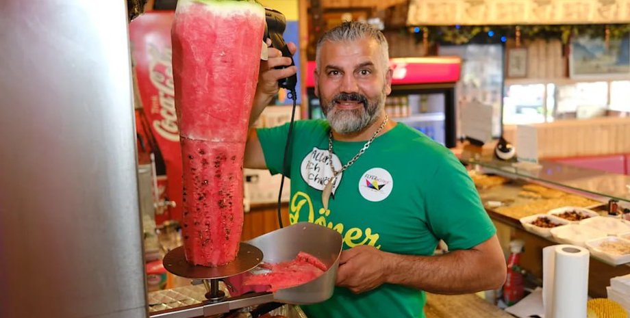 Кебаб из арбуза, шаурма из арбуза, кулинарный хит лета, арбуз, шаурма, денер-кебаб, турецкий денер-кебаб, блюдо из арбуза