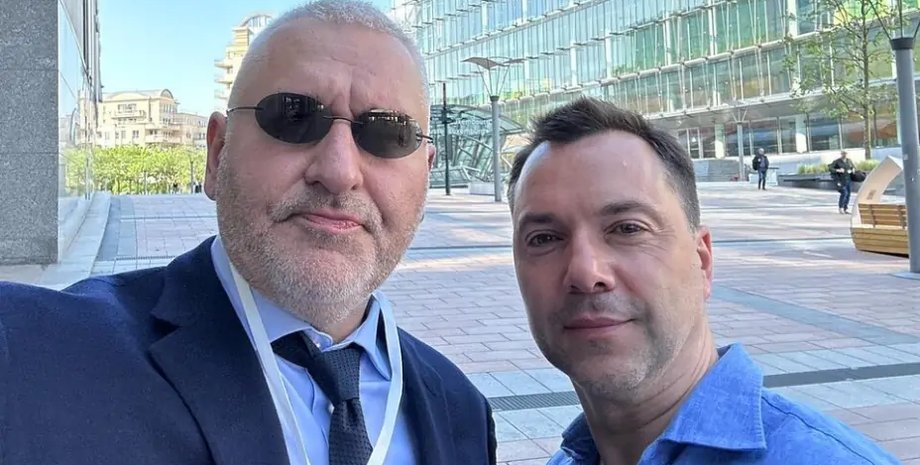 Марк Фейгин, Алексей Арестович