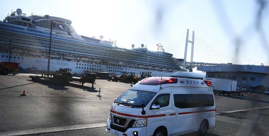 Круизный лайнер, смерть на лайнере, смерть в море, круиз