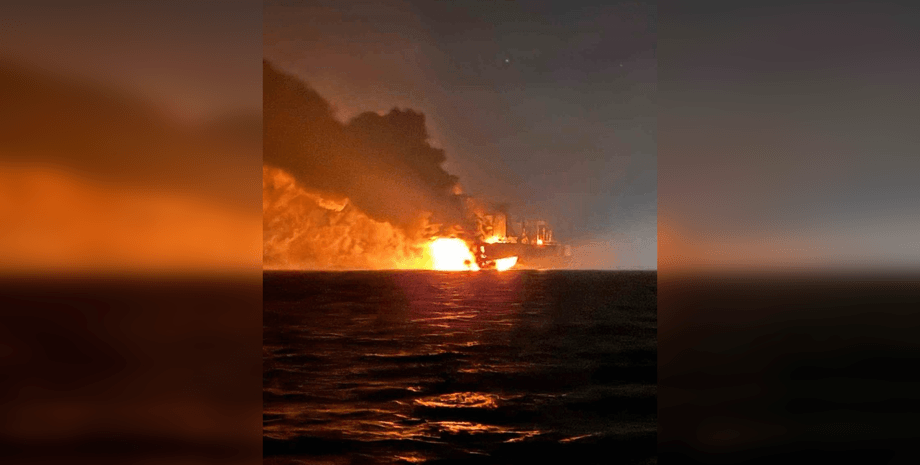 Танкери РФ підірвали в Чорному морі