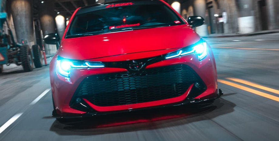 У "горячей" Короллы обязательно появится развитый обвес по типу того, что показан на фото. Фото: autoevolution