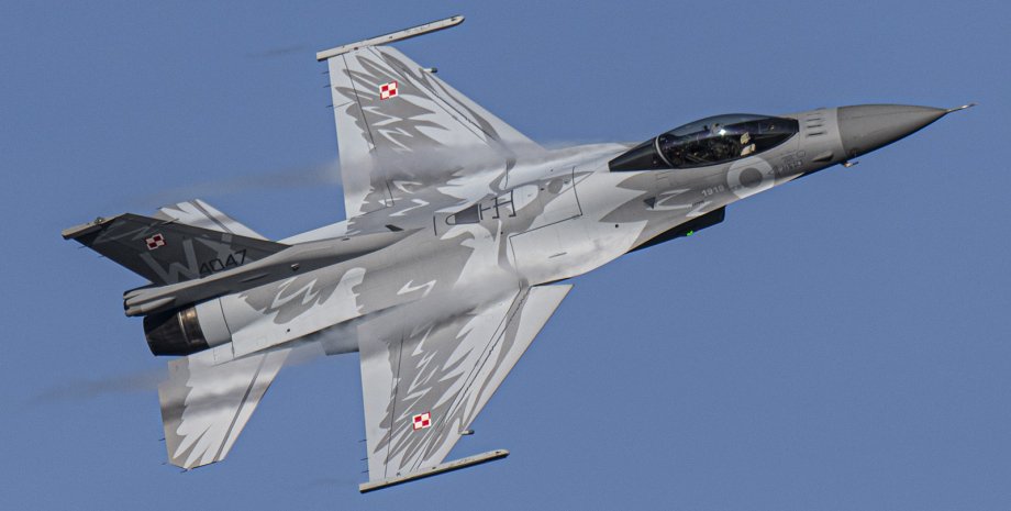 F-16 Польщі, Польща ракетна атака РФ, Польща ракета РФ, F-16 кордон Польща, Польща збройні сили літак