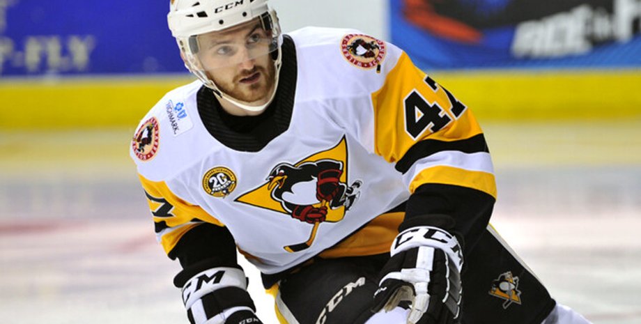 новости спорта, новости мира, адам джонсон, хоккеисту коньком перерезали горло