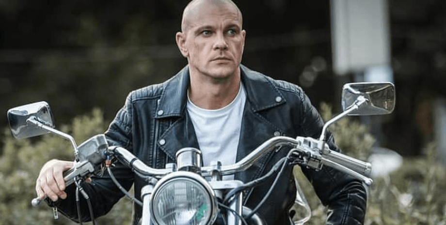 Павло Вишняков, актор, мотоцикл