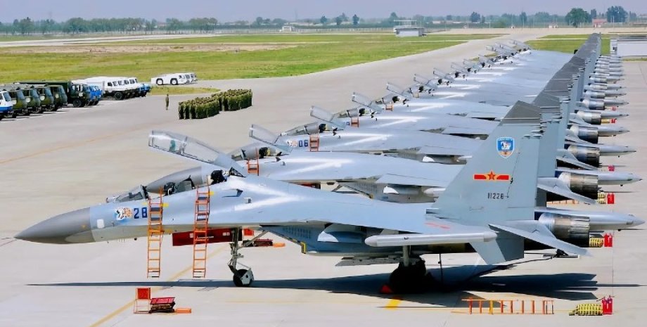 Китайські винищувачі Су-27СМ3