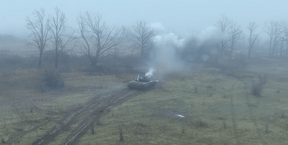 расстрел вс рф из танка