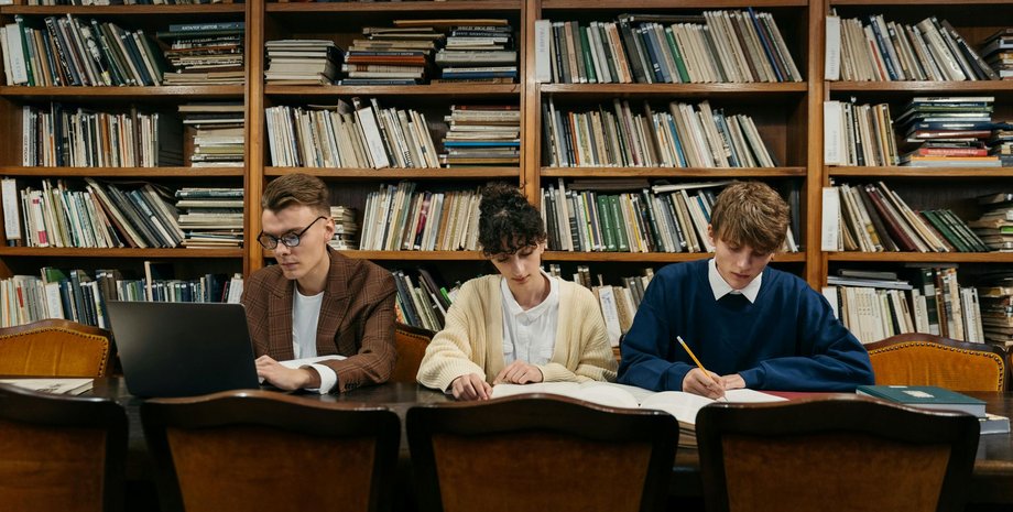 прохідний бал 2025