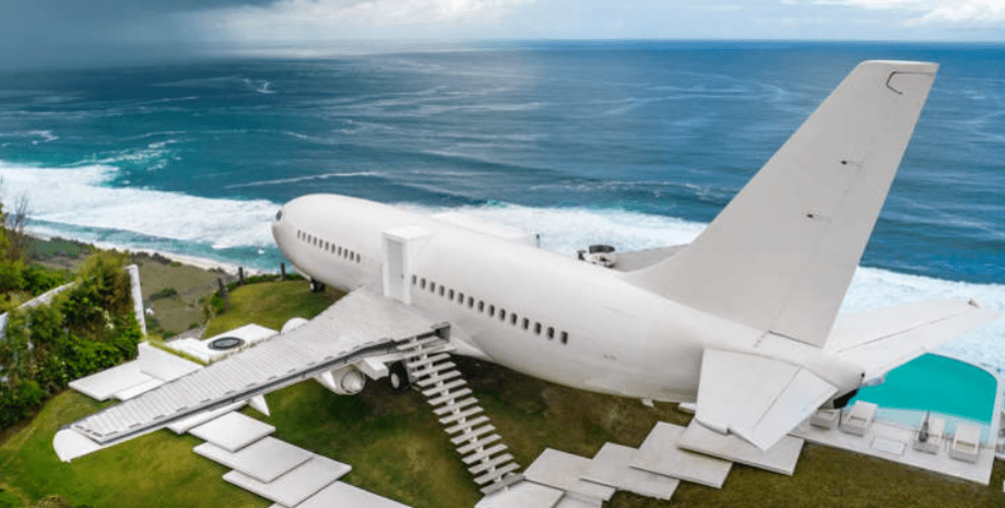 Boeing 737 превратили в частную виллу, Бали, жилье, недвижимость, Феликс Демин, видео