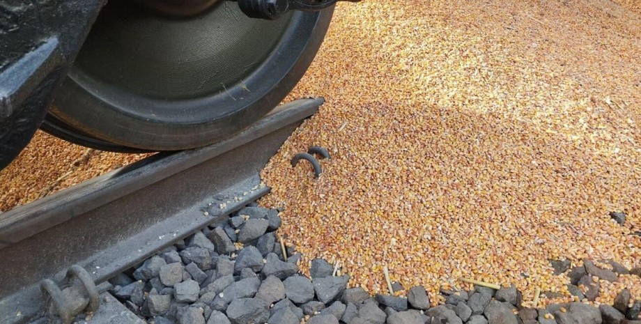 кукуруза, вагон, рассыпанное зерно