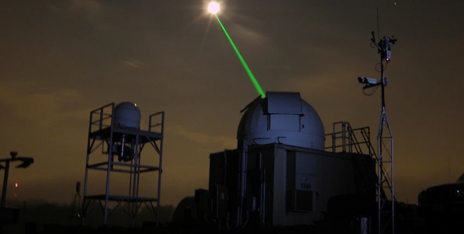 Лазер, Луна