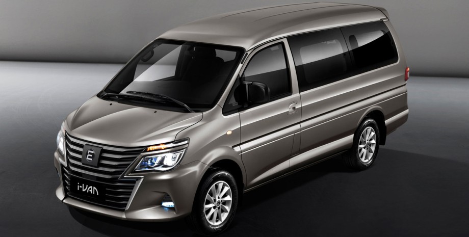 The new Evolute I-Van was Chinese Dongfeng, created on the basis of the old Mits...