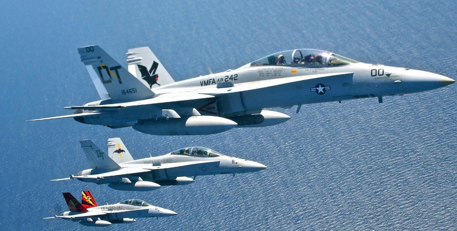 истребитель F/A-18