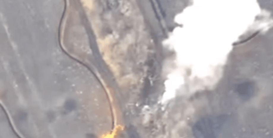 уничтожение пушки МТ-12, МТ-12, российская МТ-12, оружие МТ-12, МТ-12 на фронте