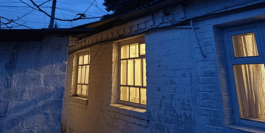 Хата неподалік Києва Хата неподалік Києва