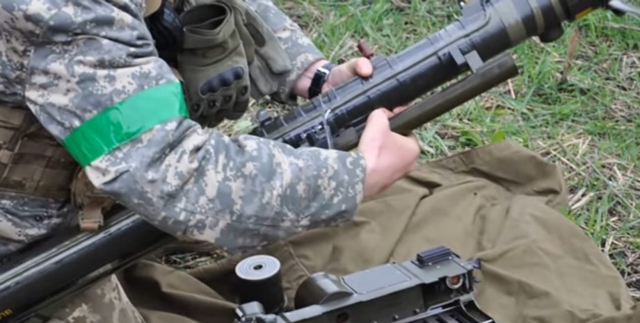 Солдат ВСУ со "Стингером", иллюстративное фото Солдат, ВСУ, Стингер, фото