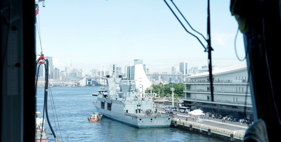 Немецкие корабли Baden-Wuerttemberg и Frankfurt am Main