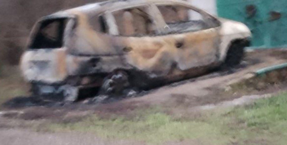 Авто російського офіцера, транспорт, Маріуполь, підпал