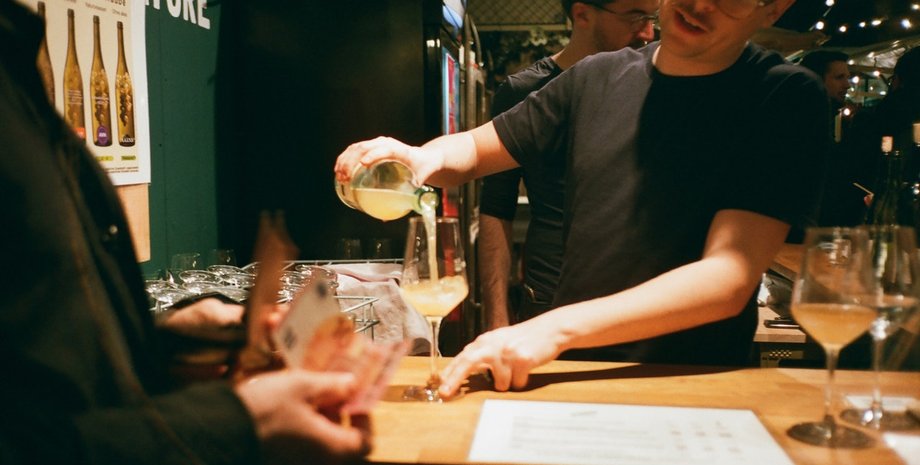 бар, бармен, алкоголь