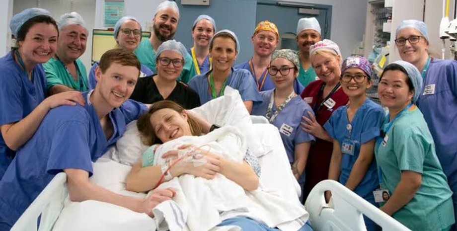 36-летней женщине пересадили матку старшей сестры