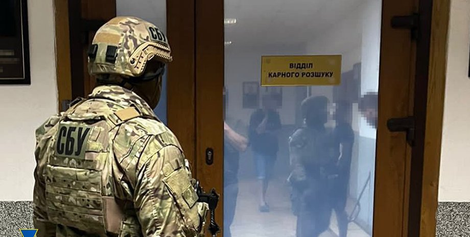 СБУ, поліція, обшуки СБУ, обшук у поліції, обшук у ГУНП