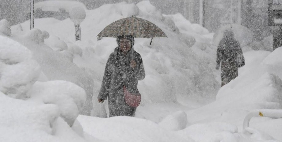 снегопад в Киеве февраль 2021, осадки, закрытие школ и детсадов, сугробы, горы снега
