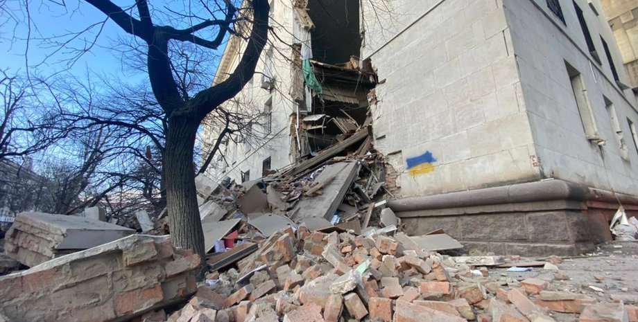 обстрел Херсона, херсон, город херсон, война херсон, попадание в Херсонскую ОВА