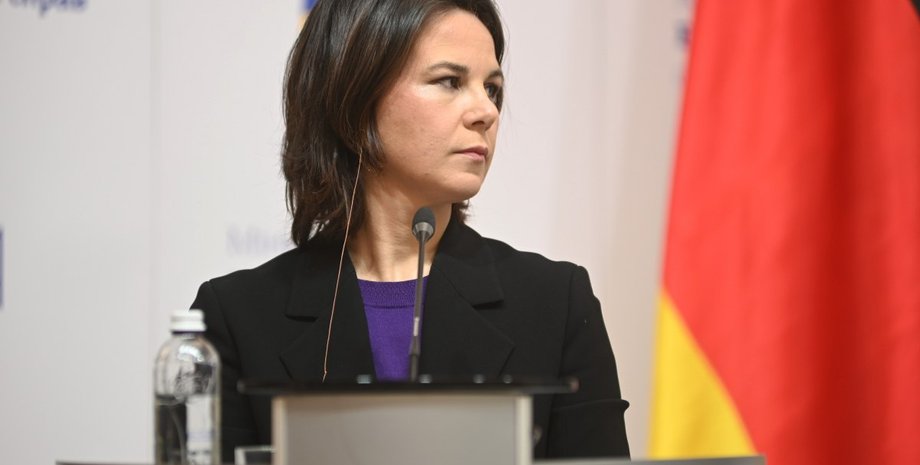 анналена бербок, мид германии, репарации, польша