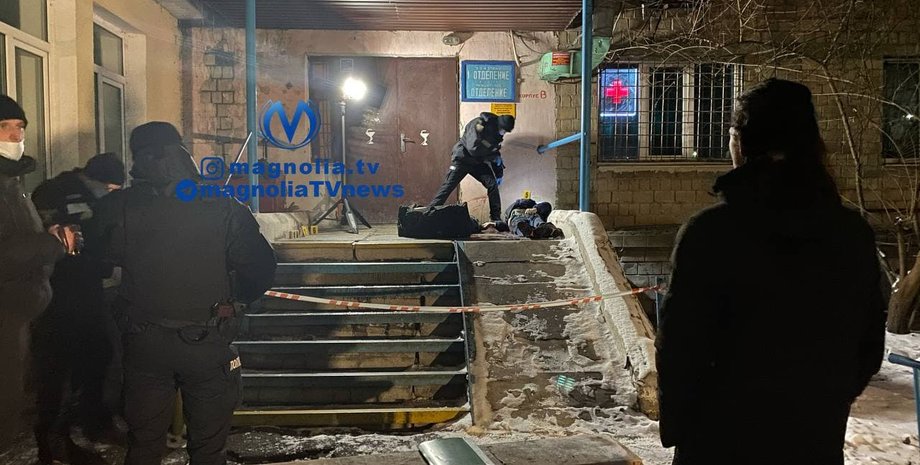 застрелився біля лікарні, чоловік застрелився