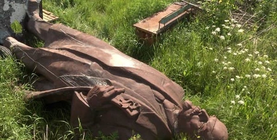 Ленін, Новгород-Сіверський