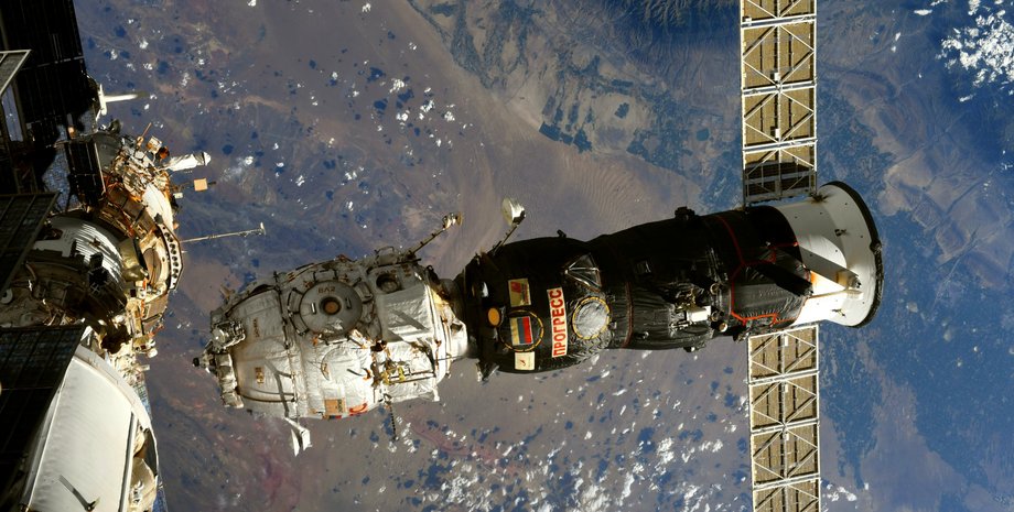 "Пірс", космос, земля, хмари, фото