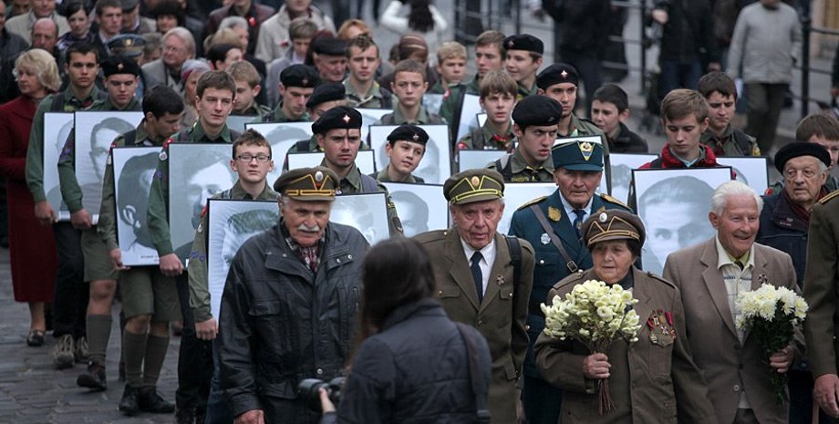 Шествие на 70-летие ОУН-УПА