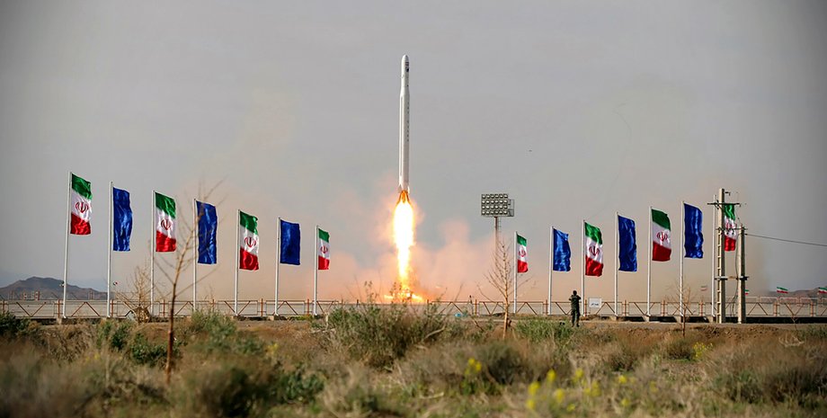 супутник Nour-3