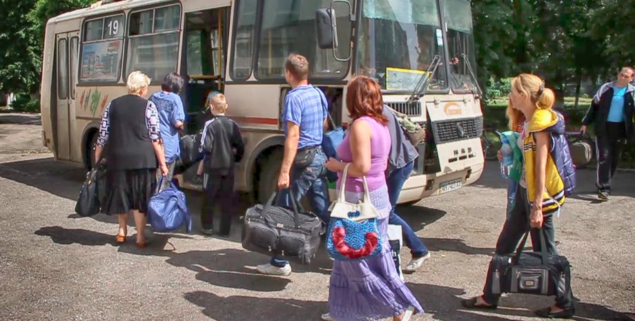 Переселенцы с Донбасса / Фото: УНИАН