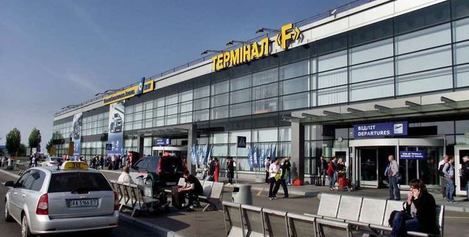 аэропорт "Борисполь", терминал F, лоукост, пассажиры, рейс, самолет, пассажирские перелеты