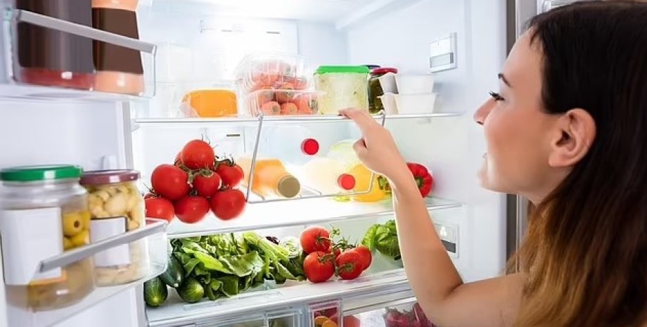 холодильник, продукти