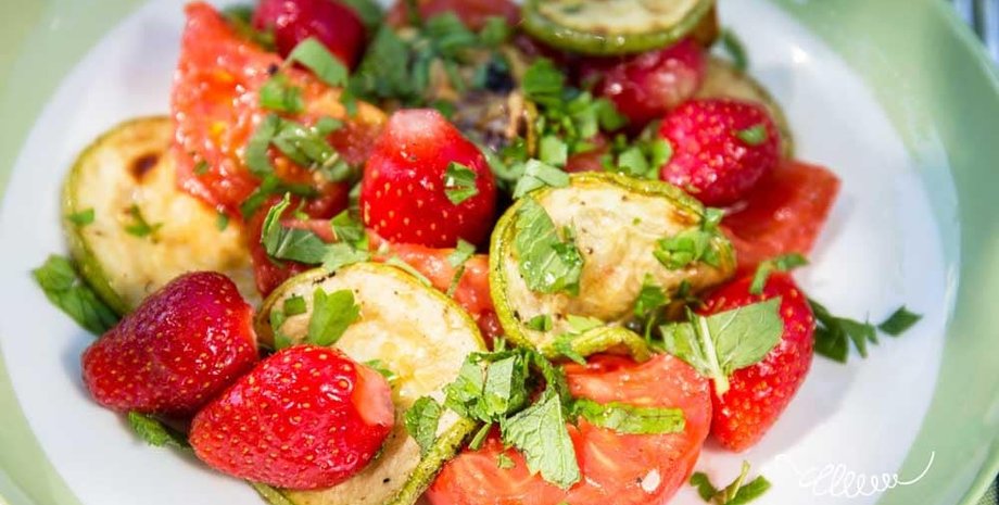 рецепти, кулінарні рецепти, страви з полуницею, рецепти від клопотенка, євген клопотенко