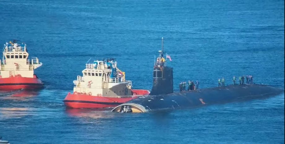 USS Connecticut следует на ремонт