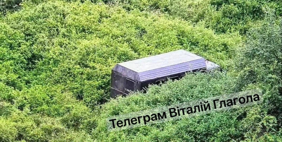 чёрный грузовик грузовик, прорыв границы, Закарпатье