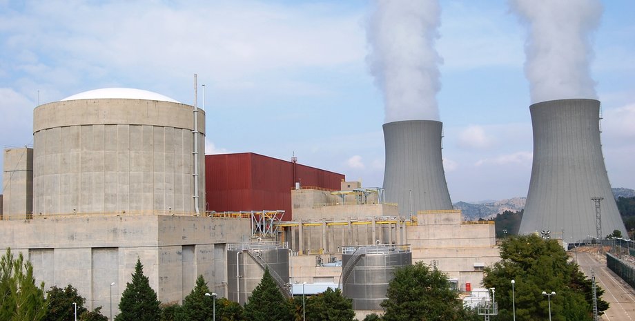 аес іспанії, зупинилися всі аес через блекаут, аес іспанії лишилися без електрики, в іспанії зупинені всі аес