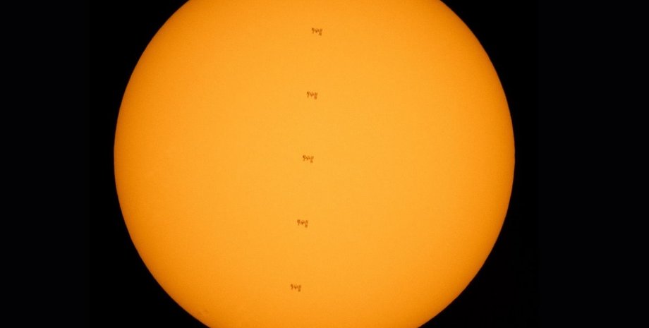 МКС на тлі Сонця